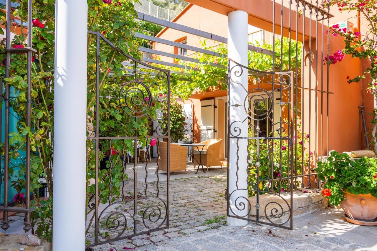 Studio De Charme Le Rose, 20M2, Dans Propriete Au Calme Avec Piscine By Le Mas De Louise Et Sacha Solliès-Toucas Exterior foto